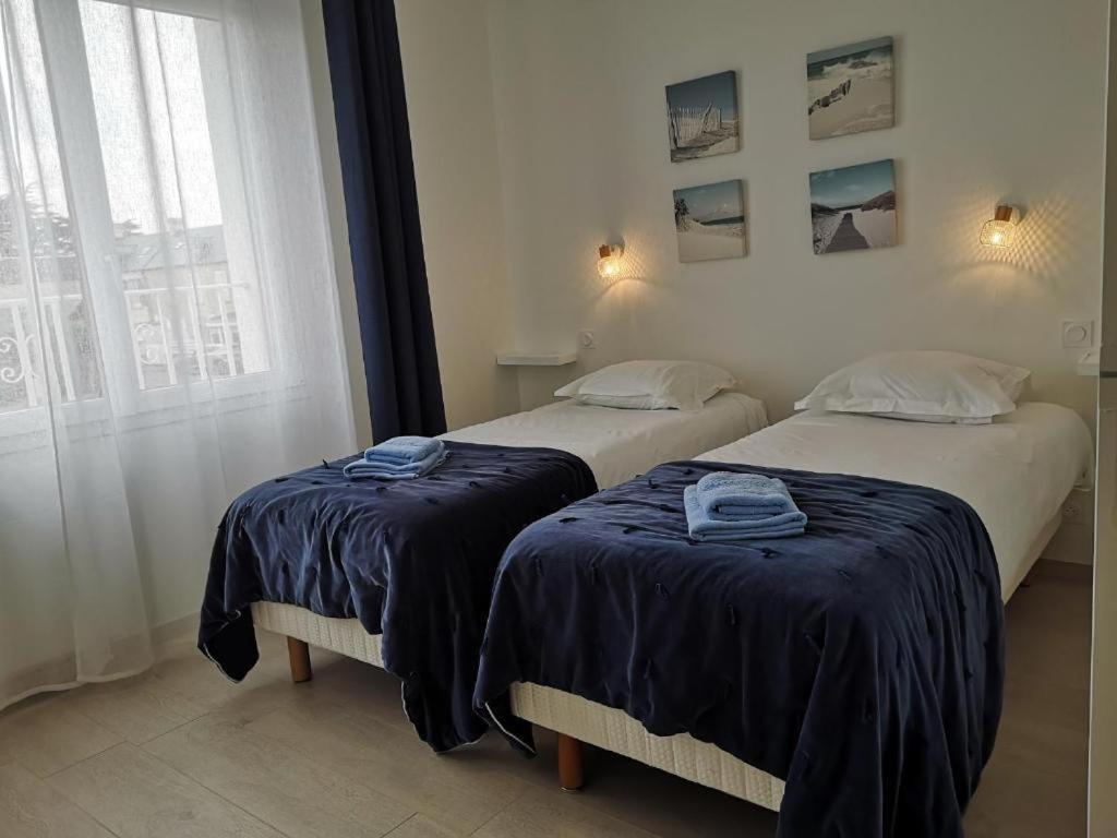 Place Alexandre Stanier Apt N 7 Avec Terrasse Asnelles Exteriör bild