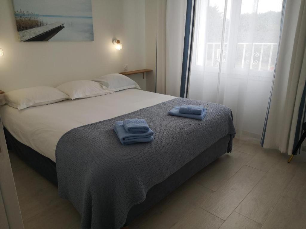 Place Alexandre Stanier Apt N 7 Avec Terrasse Asnelles Exteriör bild