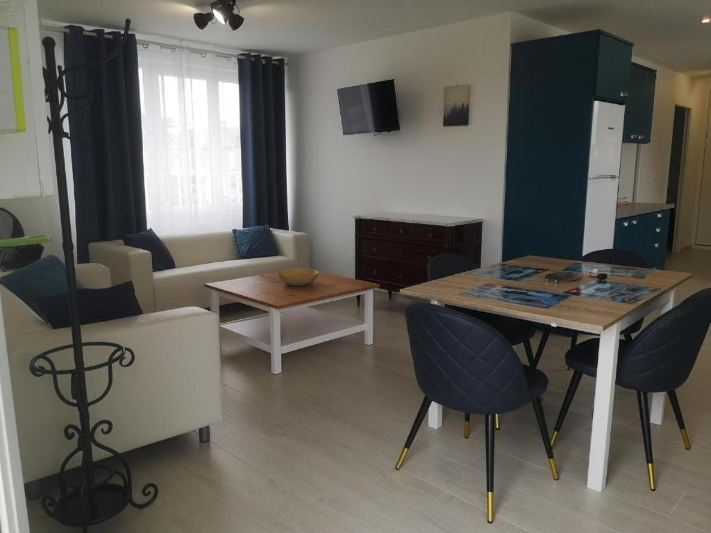 Place Alexandre Stanier Apt N 7 Avec Terrasse Asnelles Exteriör bild